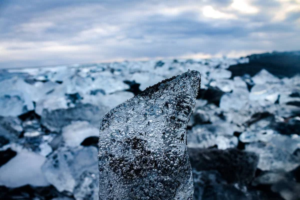 다이아몬드 해변은 아이슬란드에서 사진을 감각을 수있는 놀라운 장소중 — 스톡 사진