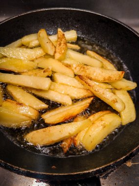 Sebze bahçemizden kızarmış patates.