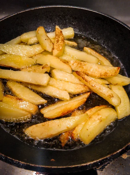 Sebze bahçemizden kızarmış patates.