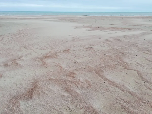 东端海滩上的红沙 — 图库照片