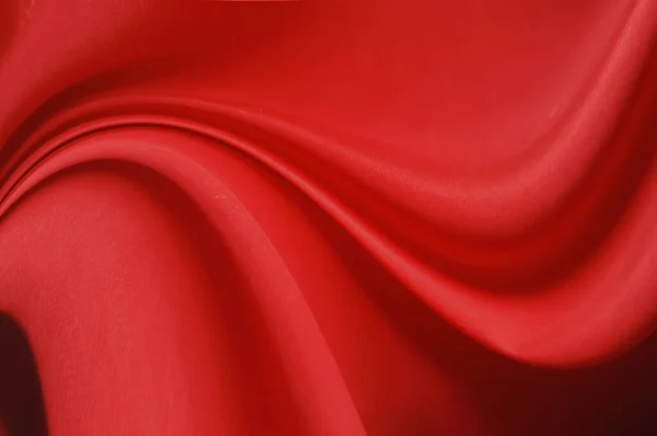 Kırmızı Kumaş Çarşaflar Arka Plan Veya Doku Dalgalarla Soyut Yumuşak — Stok fotoğraf