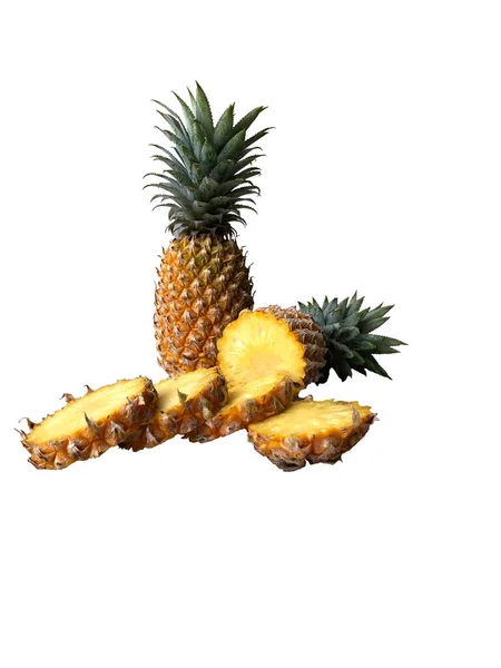 beyaz arkaplanda fotoğraf ananası, kes, ayır