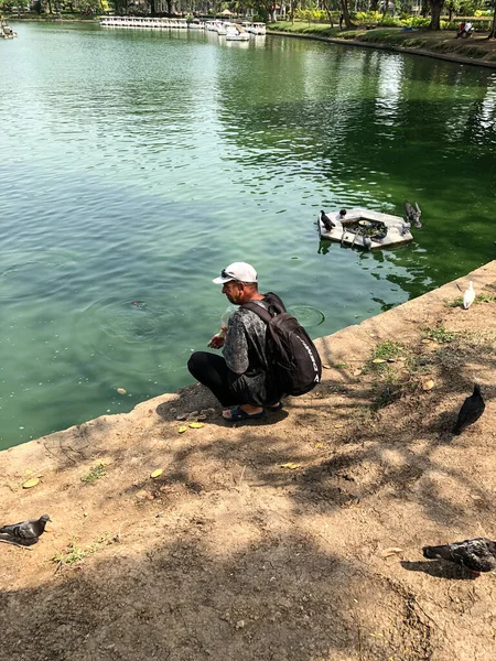 バンコク 2020年2月9日 観光客の目を通してタイのバンコクのダウンタウンにあるLumphini Park — ストック写真