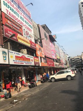 Bangkok, Tayland - 9 Şubat 2020: Tayland 'da Bangkok' ta bir turistin gözünden sokak manzarası