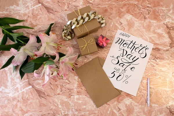 Kart, pankart, anneler günü için% 50 indirim.