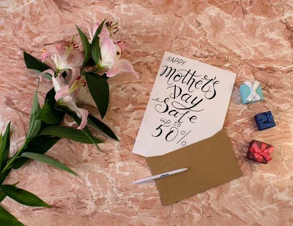 Kart, pankart, anneler günü için% 50 indirim.