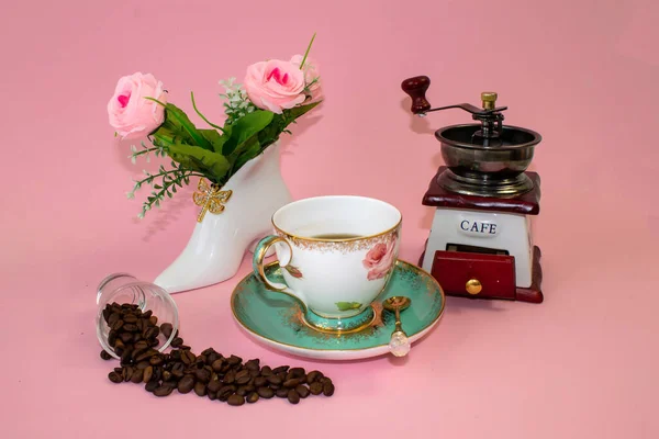 Koffie Bloemen Kaarsen Als Symbool Van Thuis Warmte Een Roze — Stockfoto