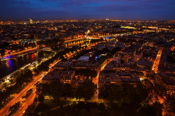 Geceleri Paris havadan görünümü — Stok fotoğraf