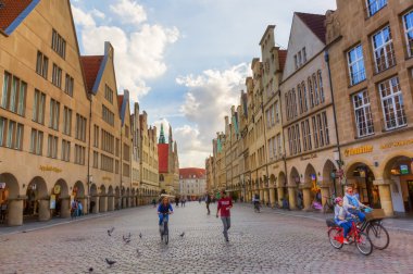 Muenster, Almanya'da Prinzipalmarkt, eski binalar