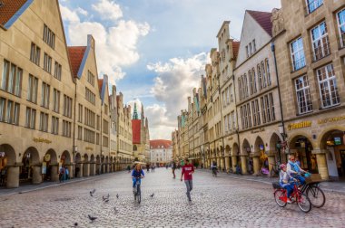 Muenster, Almanya'da Prinzipalmarkt, eski binalar