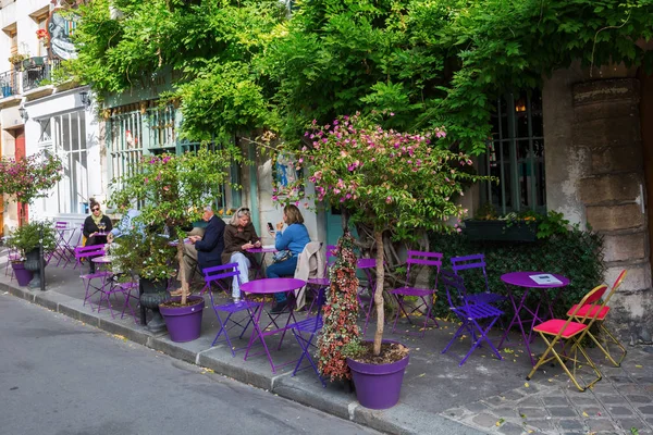 Café parisien sur l'Ile de Cité — Photo