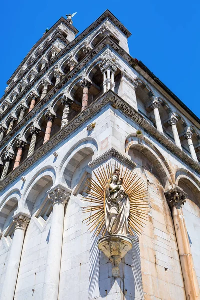 San Michele in Foro in Lucca, Toscane — Stockfoto