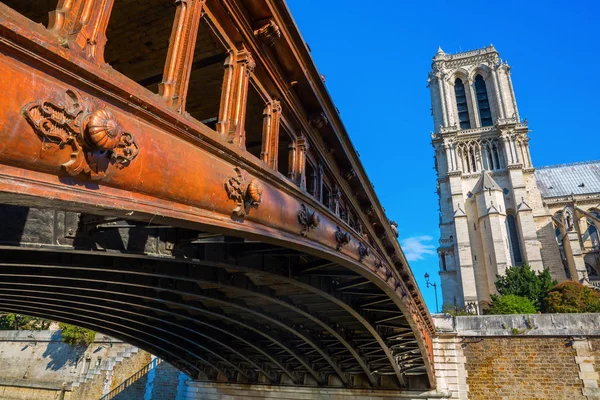 Notre Dame de Paris en Paris, Francia — Foto de Stock