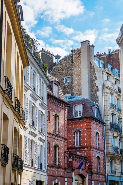 在巴黎，法国的历史建筑 — 图库照片