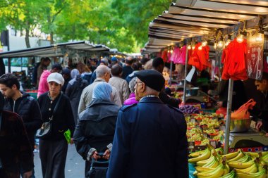 Semt pazarı Belleville, Paris, Fransa