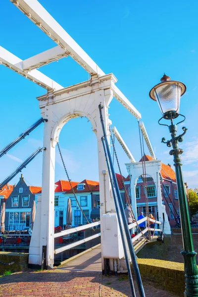 Historische basculebrug in Enkhuizen, Nederland — Stockfoto