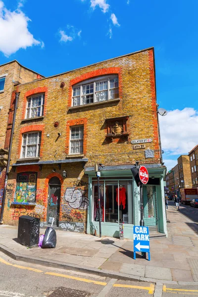 Pouliční scéna na ulici Sclater v Shoreditch, Londýn — Stock fotografie