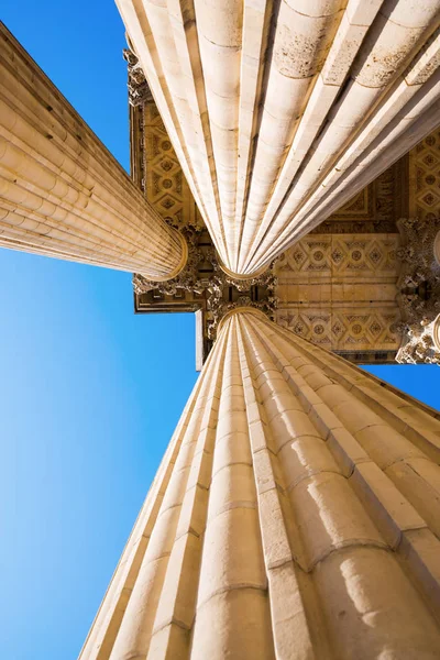 Detail met kolommen van het Pantheon in Parijs — Stockfoto