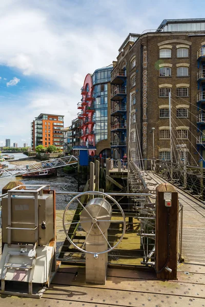 Nuevo muelle de Concordia en Southwark, Londres — Foto de Stock