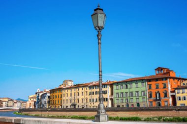 Cityscape Pisa Arno Nehri ile