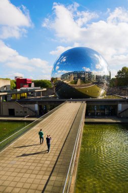 La Geode in the Parc de la Villette, Paris, Fransa