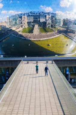 La Geode in the Parc de la Villette, Paris, Fransa