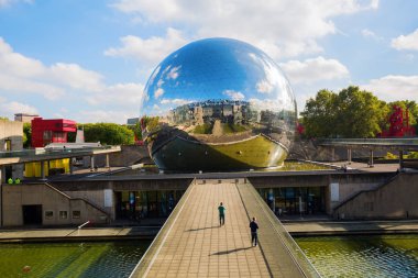 La Geode in the Parc de la Villette, Paris, Fransa