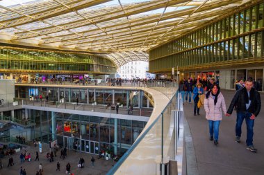 Fransa, Paris 'te Halles Forumu