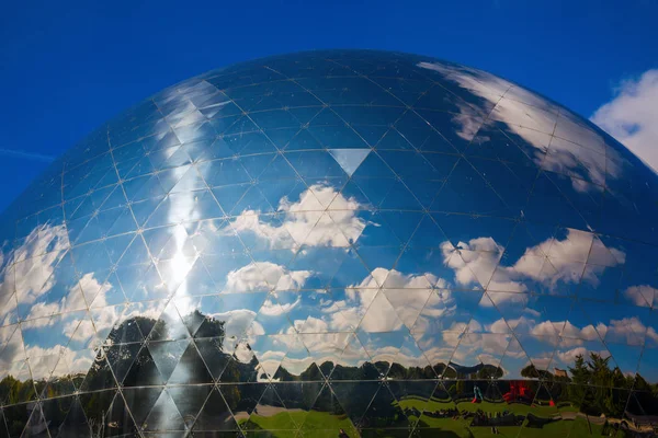 La Geode i Parc de la Villette, Paris, Frankrike — Stockfoto