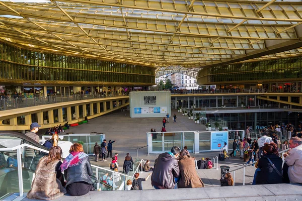 Forum Les Halles en París, Francia — Foto de Stock