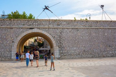 Kent kapısı, Antibes, Fransa tarihi şehir duvar