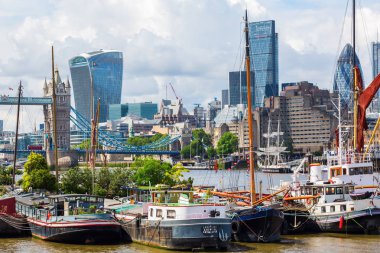 Thames Londra şehir üzerinde göster