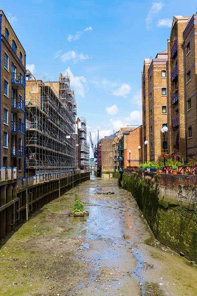 Πλευρά κανάλι του Τάμεση σε Southwark, Λονδίνο — Φωτογραφία Αρχείου