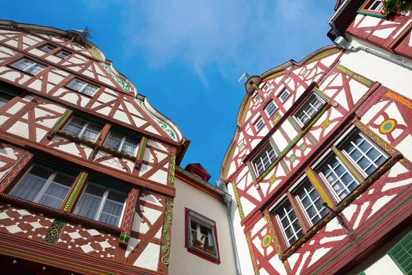 Bir Bernkastel-Kues, Almanya eski framework binalarda — Stok fotoğraf