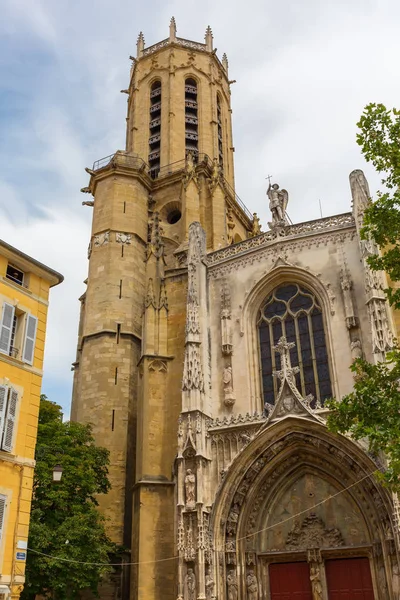 Kathedrale saint-sauveur in aix-en-provence, frankreich — Stockfoto