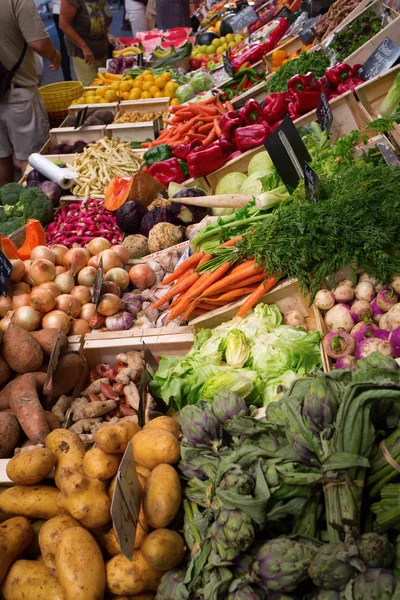 Stall exibição de um mercado de agricultores — Fotografia de Stock