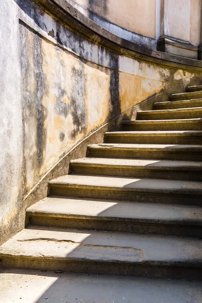 Treppe an einem historischen Gebäude — Stockfoto