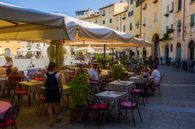 Restoran doğum Via del Anfiteatro Lucca, İtalya