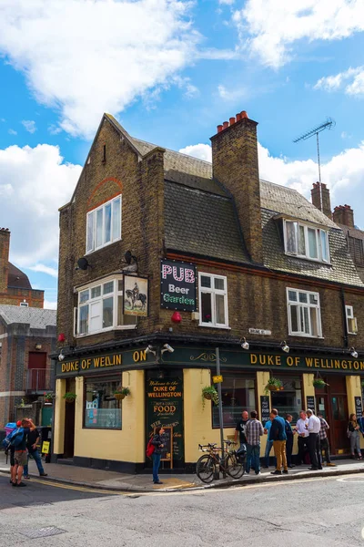 Oude pub in Shoreditch, Londen, Uk — Stockfoto