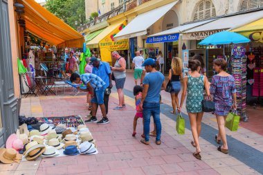 Menton, Güney Fransa alışveriş caddesi