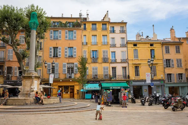 Placu w Aix-en-Provence we Francji — Zdjęcie stockowe