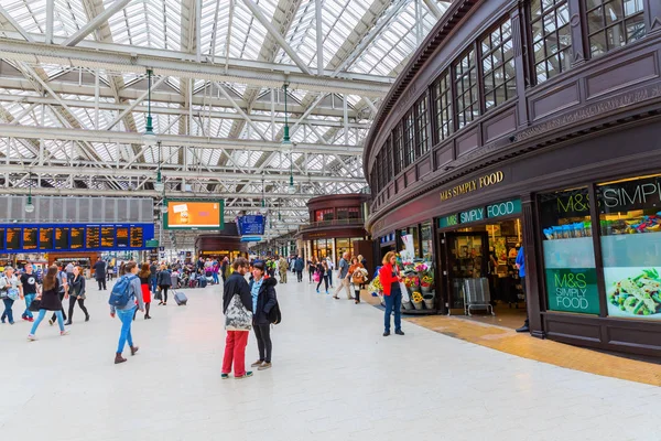 Binnen het centraal station in Glasgow, Schotland, Verenigd Koninkrijk — Stockfoto