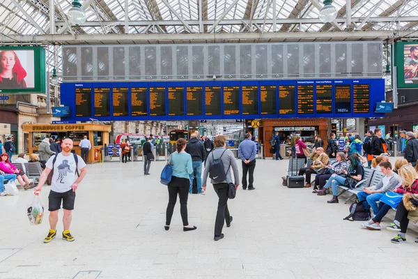 Dentro da estação central em Glasgow, Escócia, Reino Unido — Fotografia de Stock