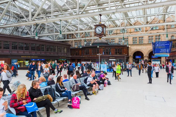 Innerhalb des Hauptbahnhofs in Glasgow, Schottland, Großbritannien — Stockfoto