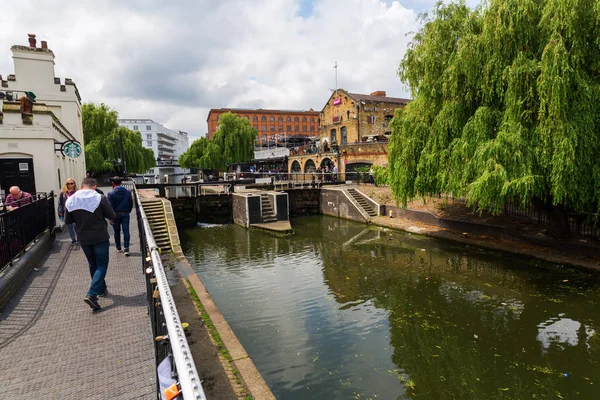 Camden Lock em Camden Town, Londres, Reino Unido — Fotografia de Stock