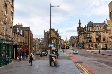 Edinburgh, İskoçya, İngiltere'de George IV köprüsünde sokak görünümü