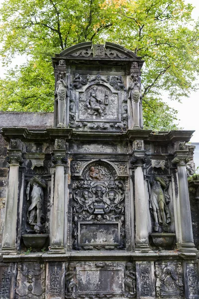 Greyfriars Kirkyard v Edinburghu, Skotsko, Velká Británie — Stock fotografie