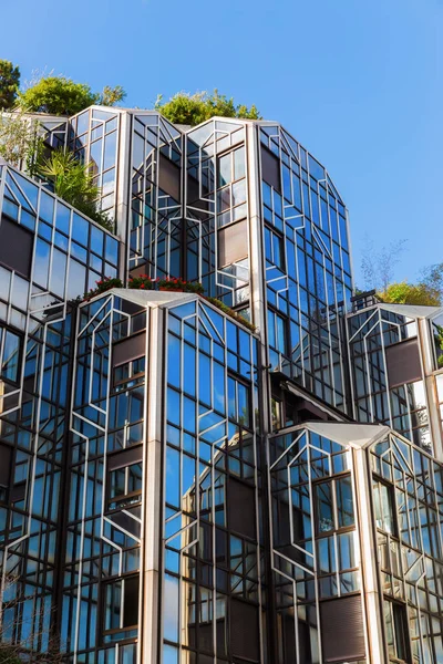 Edificio moderno vicino a Les Halles a Parigi, Francia — Foto Stock