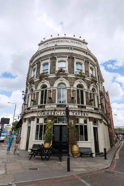 Pub op Commercial Street, Tower Hamlets, Londen, Uk — Stockfoto