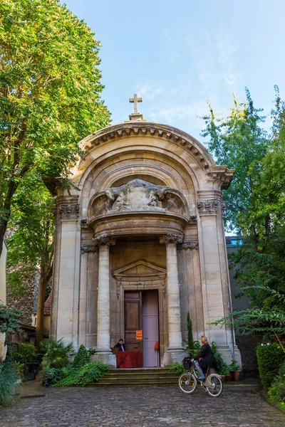 Церковь Святого Эфрема в Париже, Франция — стоковое фото